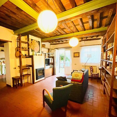 La Casa In Valli 35 Бани ди Лука Екстериор снимка